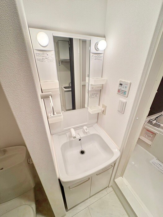 物件内観写真11　(洗面)