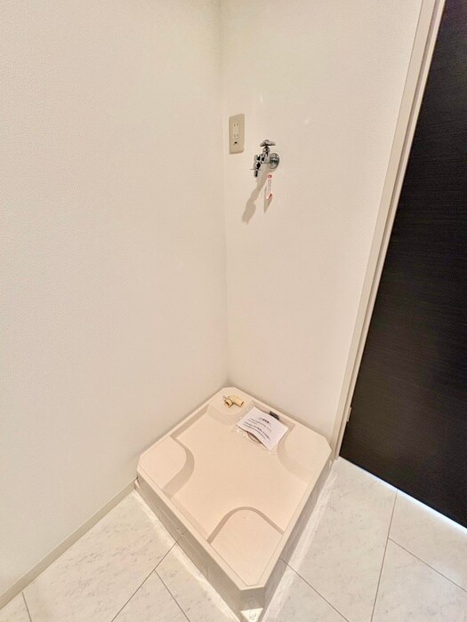 物件内観写真17　(洗濯機置場)