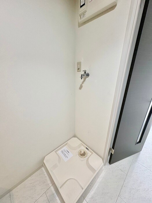 物件内観写真17　(洗濯機置場)