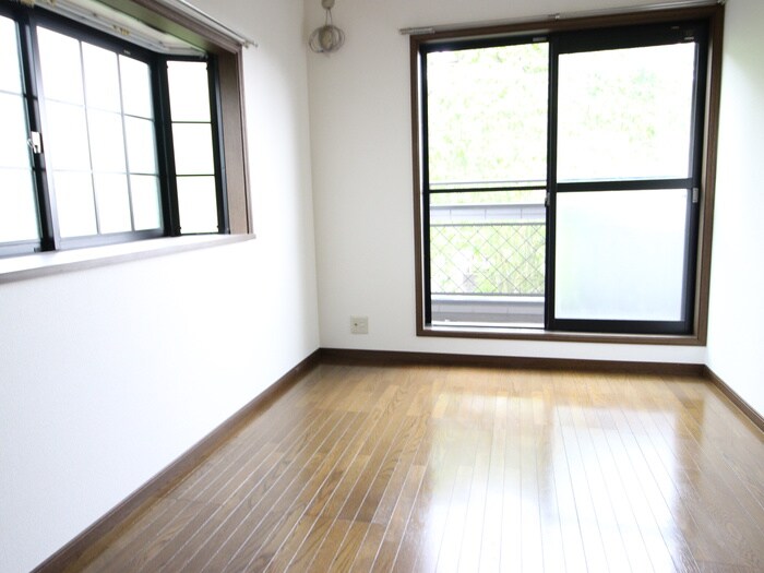 物件内観写真6　(居室)