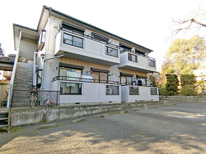 物件外観写真4　(エントランス部分)