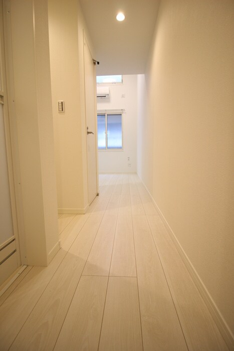 物件内観写真16　(廊下)