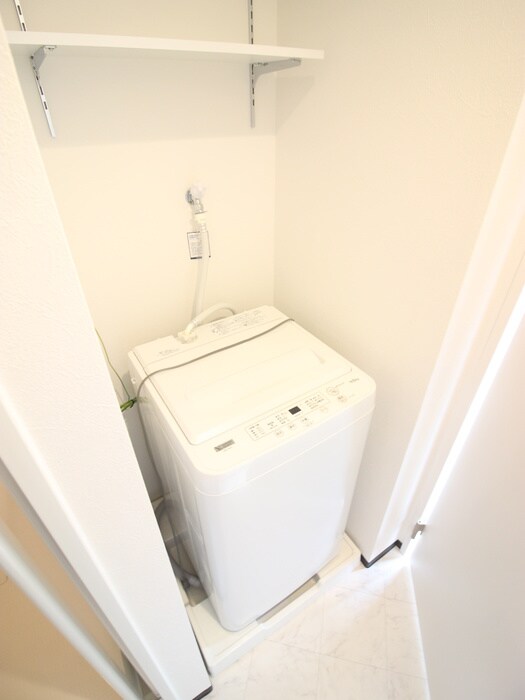 物件内観写真14　(洗濯機置場)