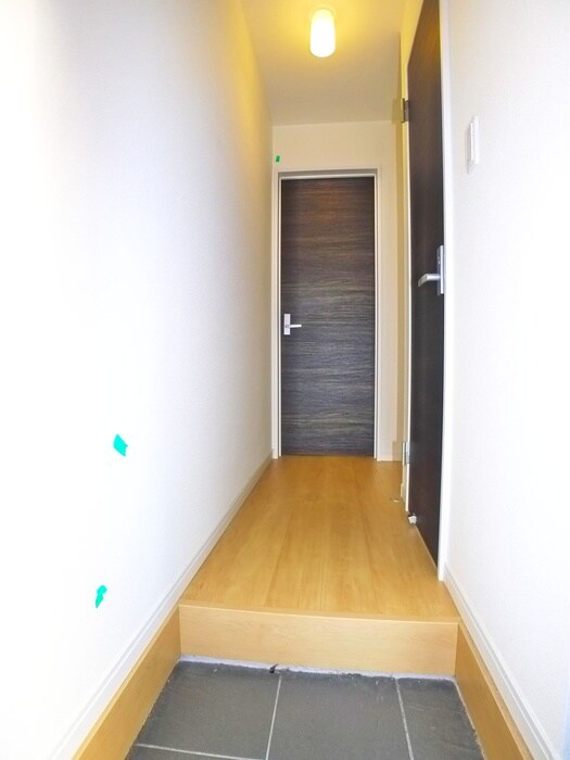 物件内観写真17　(玄関)