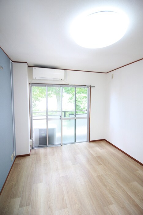 物件内観写真5　(居室)