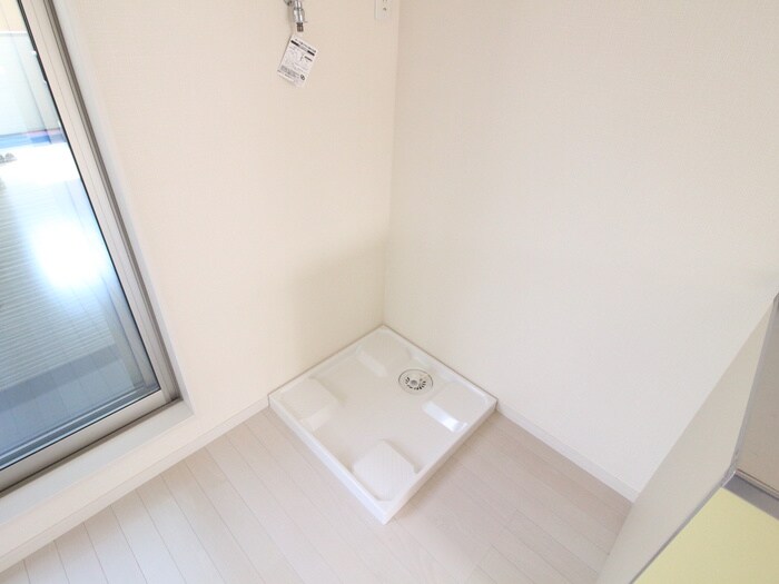 物件内観写真19　(洗濯機置場)