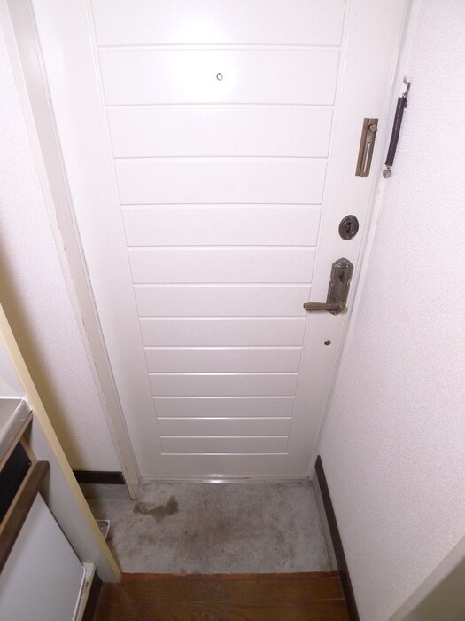 物件内観写真12　(玄関)