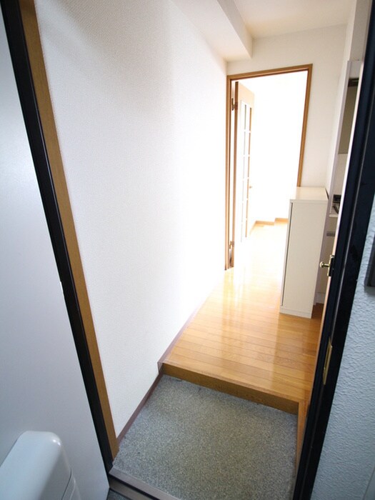 物件内観写真15　(玄関)