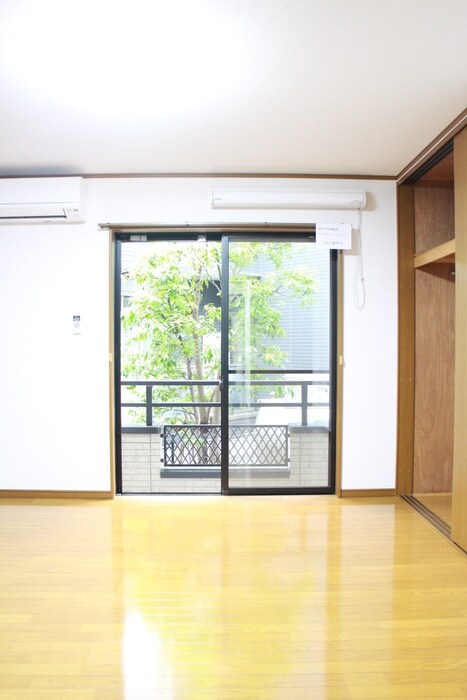 物件内観写真11　(居室)