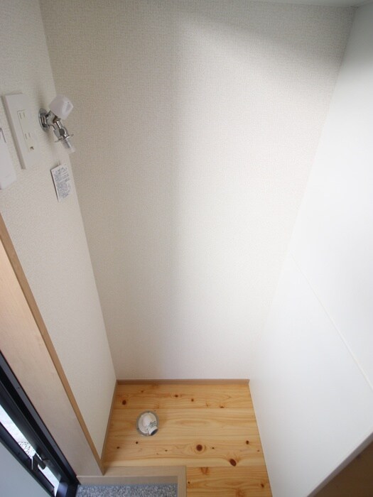 物件内観写真15　(洗濯機置場)