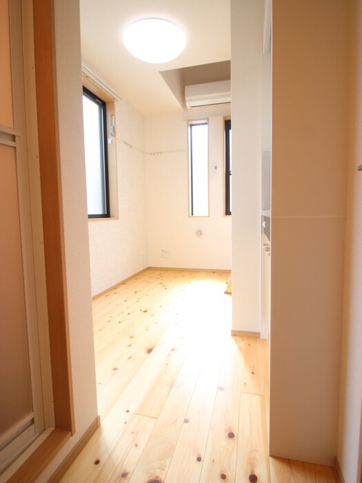物件内観写真19　(廊下)