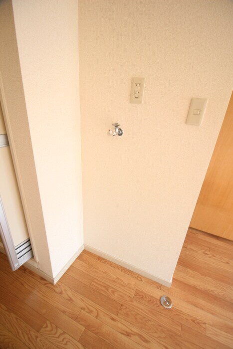 物件内観写真19　(洗濯機置場)