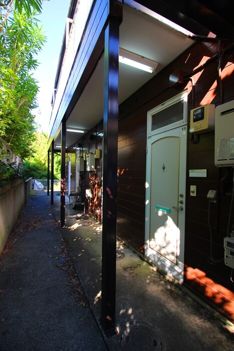 物件外観写真2　(エントランス部分)