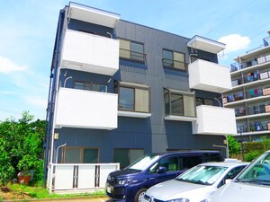 ONE′S　春日外観写真