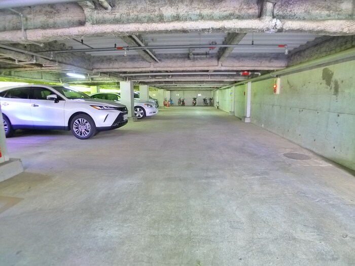 物件外観写真3　(駐車場)