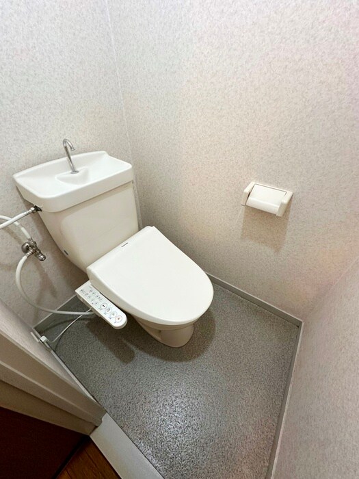 物件内観写真14　(トイレ)