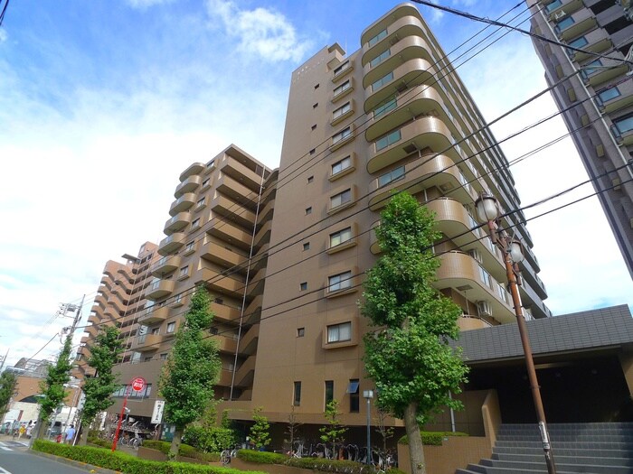 物件外観写真4　(エントランス部分)