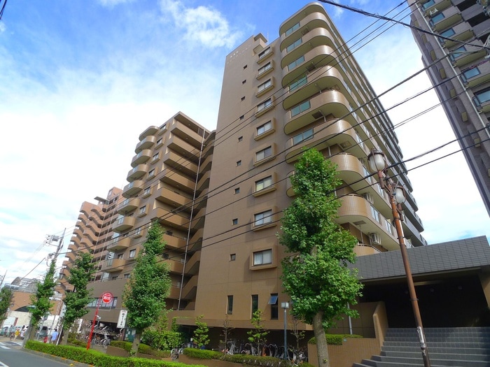 物件外観写真4　(エントランス部分)