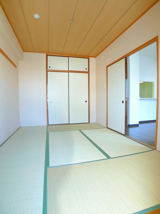 物件内観写真11　(収納)