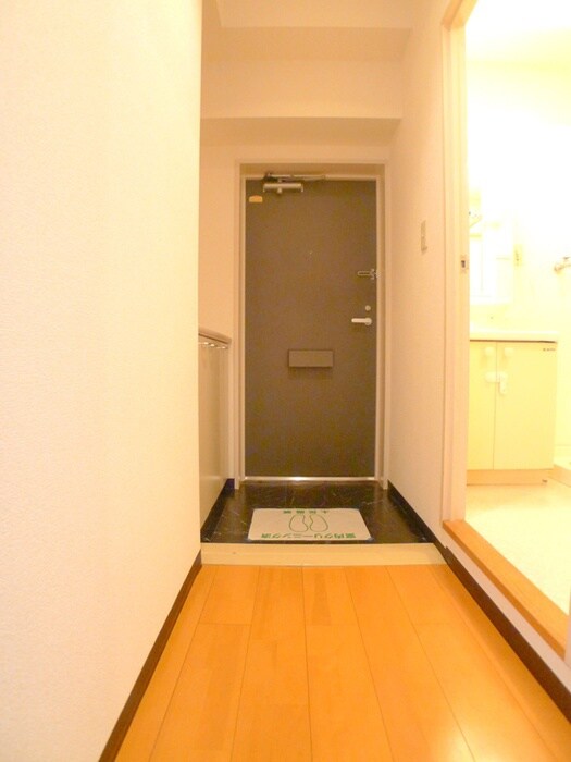 物件内観写真14　(玄関)