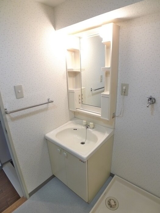 物件内観写真17　(洗濯機置場)