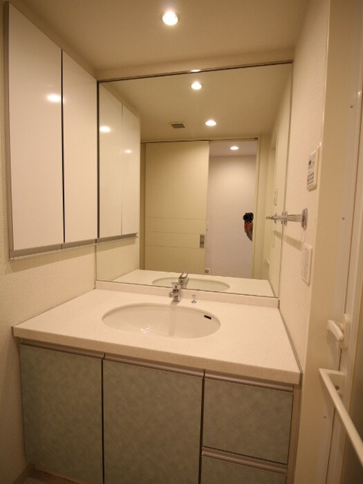 物件内観写真12　(洗面)