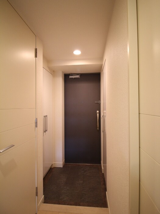 物件内観写真15　(玄関)