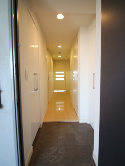 物件内観写真17　(廊下)