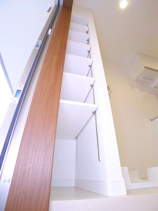 物件内観写真18　(靴箱)