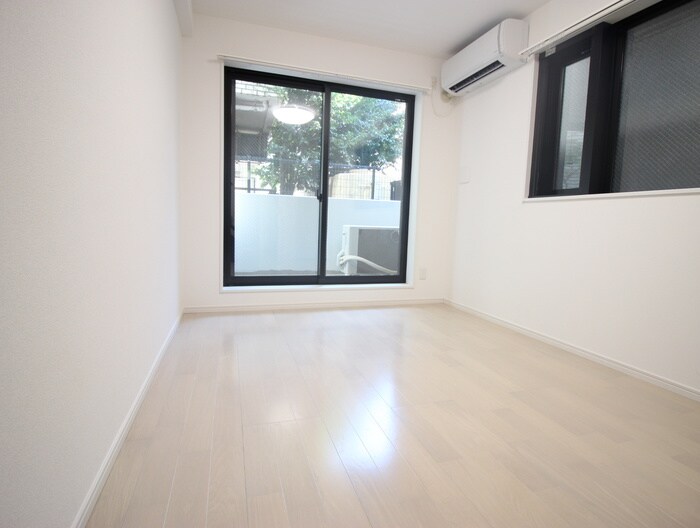 物件内観写真6　(居室)