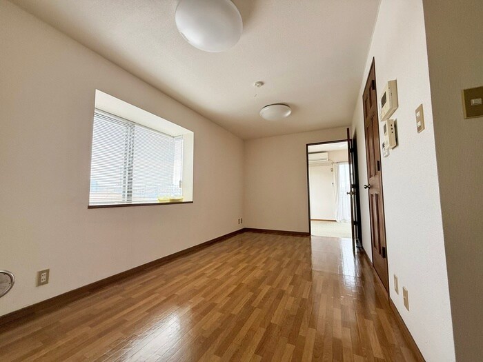 物件内観写真9　(居室)