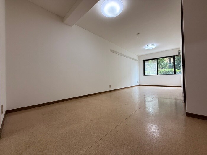 物件内観写真12　(居室)