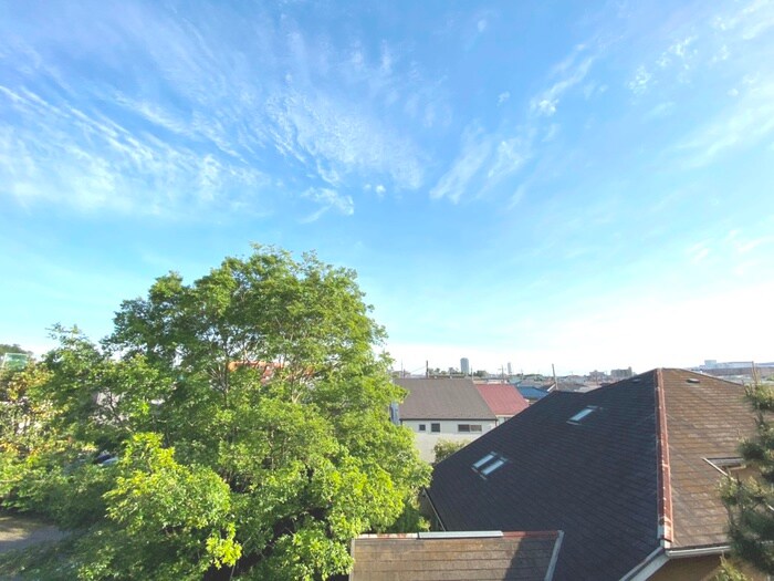 物件内観写真16　(室内からの展望)