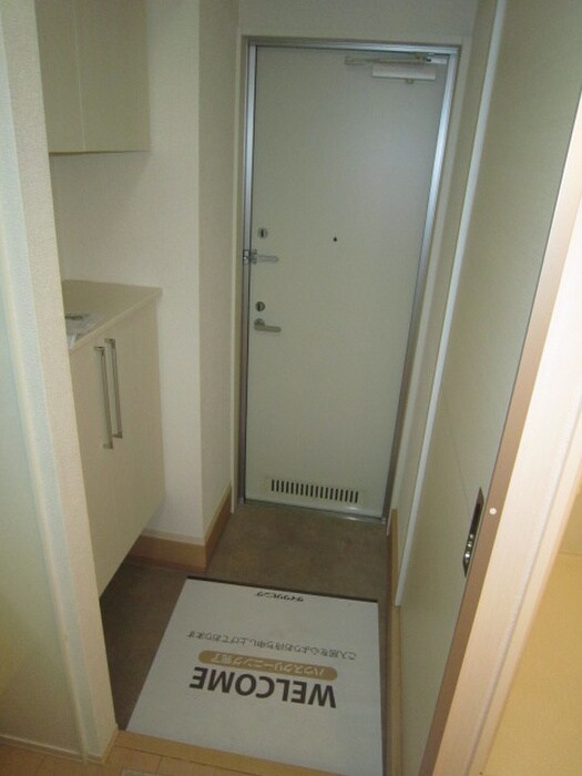 物件内観写真15　(玄関)