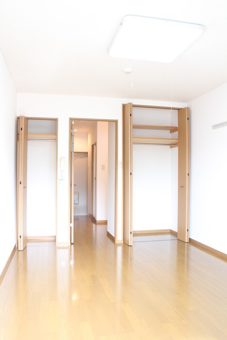 物件内観写真11　(室内からの展望)