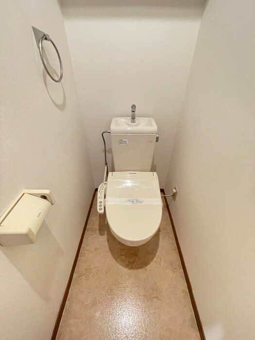 物件内観写真11　(トイレ)