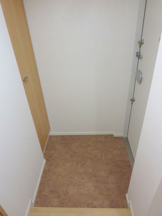 物件内観写真15　(玄関)