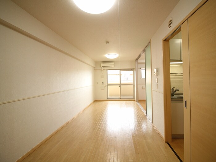 物件内観写真8　(居室)