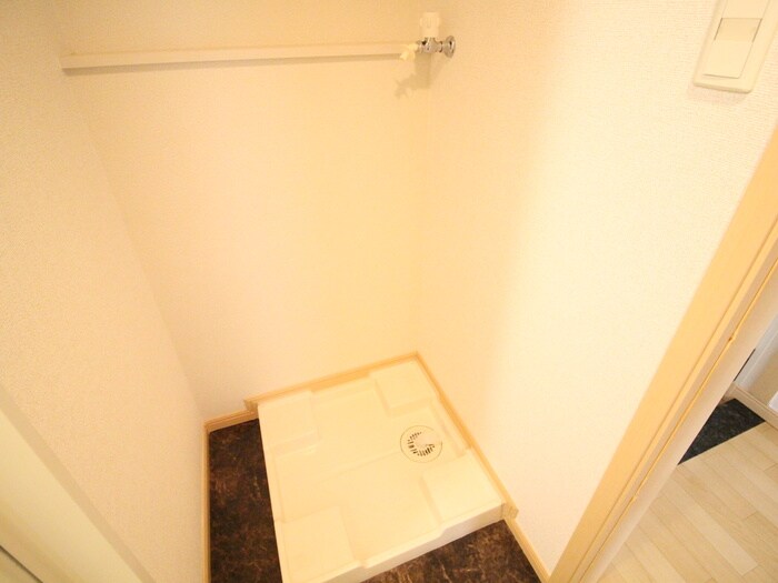 物件内観写真22　(洗濯機置場)