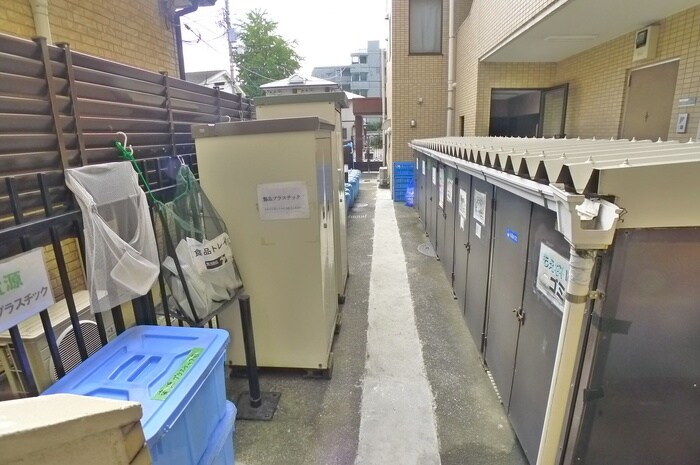 ロイヤルプラザ高砂（107）の建物設備