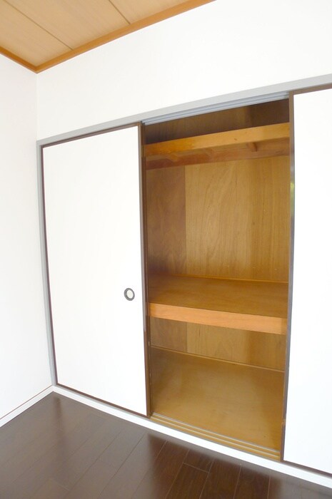 ロイヤルプラザ高砂（107）の収納