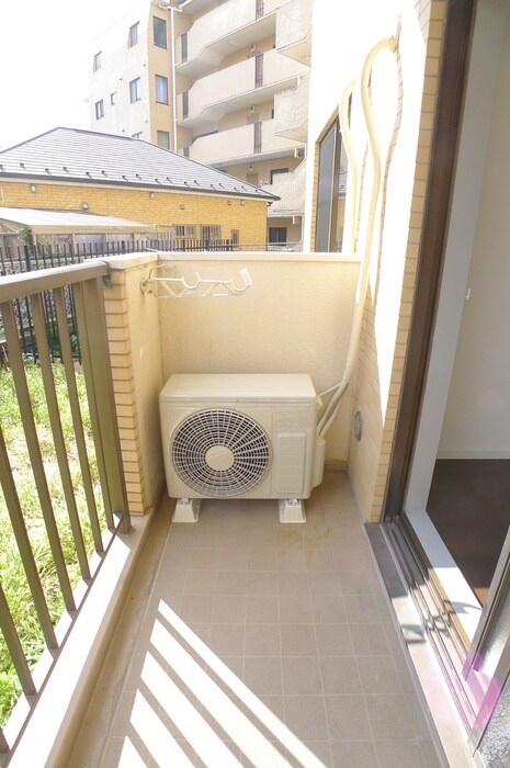 ロイヤルプラザ高砂（107）のベランダ・バルコニー