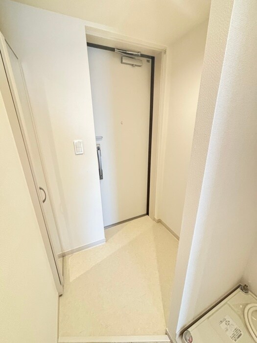 物件内観写真18　(玄関)