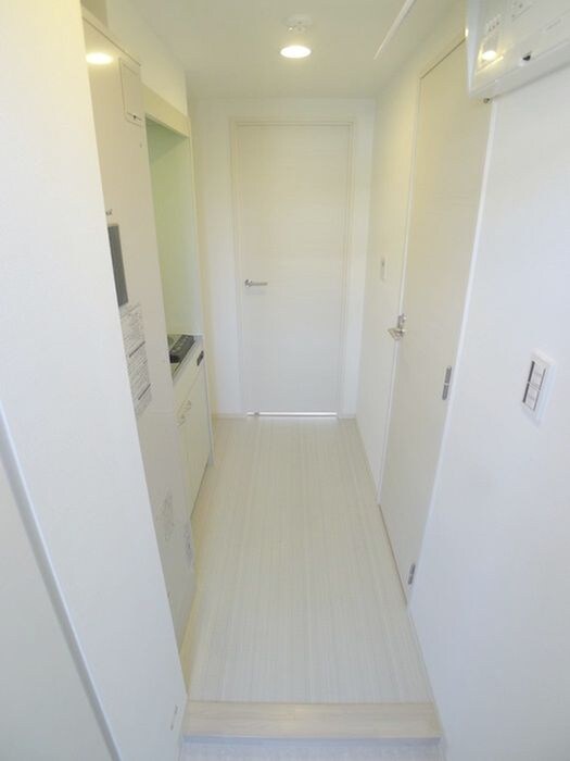 物件内観写真7　(玄関)