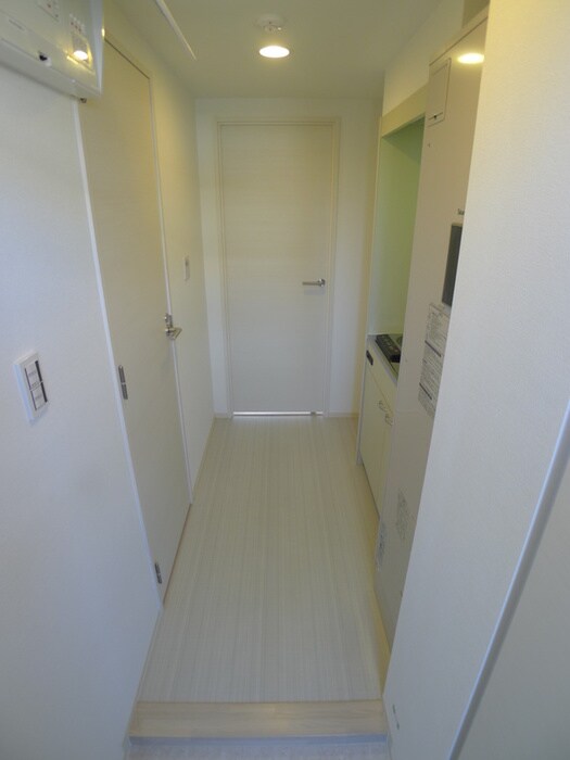 物件内観写真7　(玄関)