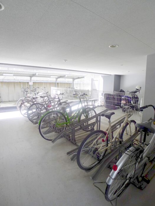 物件外観写真5　(駐輪場)