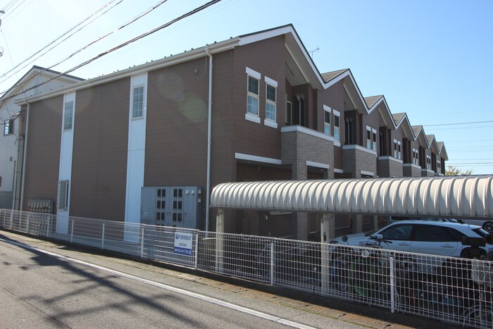 物件外観写真2　(外観写真)