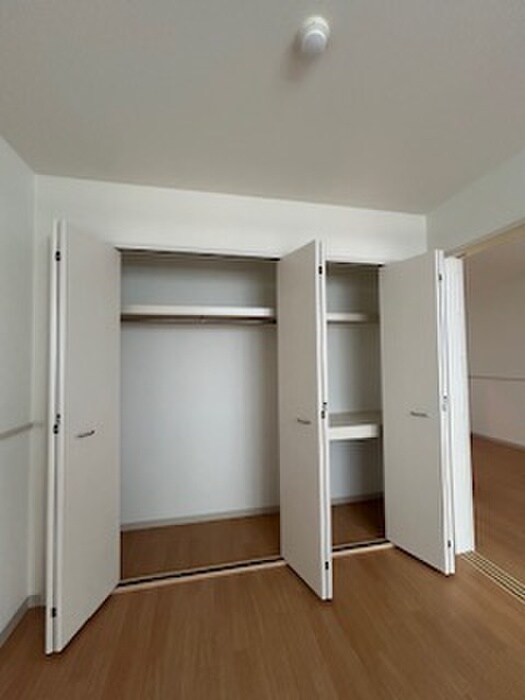 物件内観写真10　(収納)