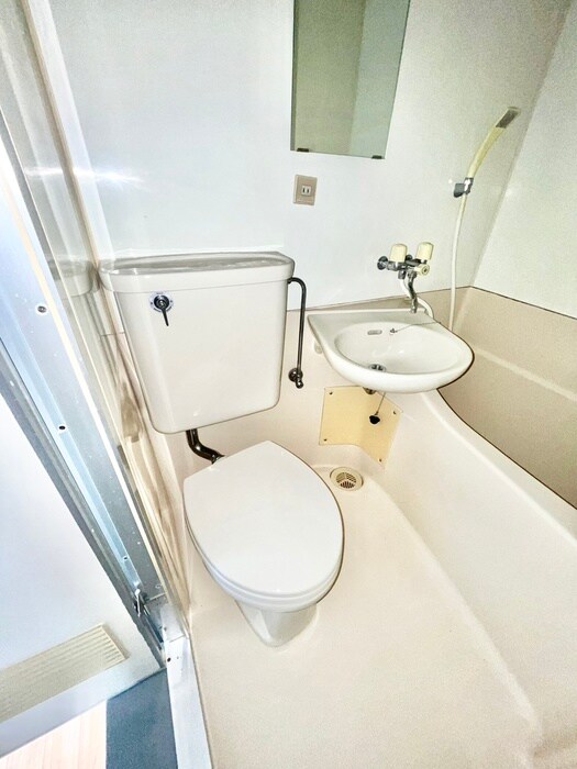 物件内観写真13　(トイレ)