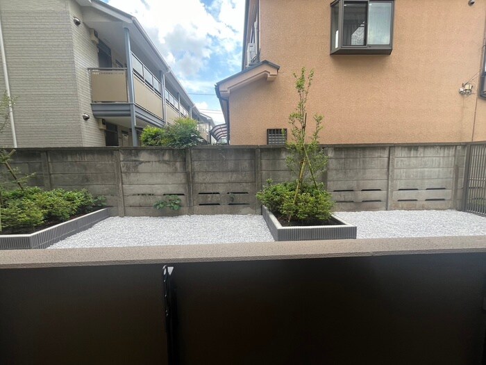 物件内観写真17　(室内からの展望)